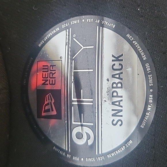 CHAMPIONS NBA RAPTORS 2019 HAT ONE SIZE FITS MOST BLACK AND WHITE WITH HOLD TRIM - Picture 2 of 10